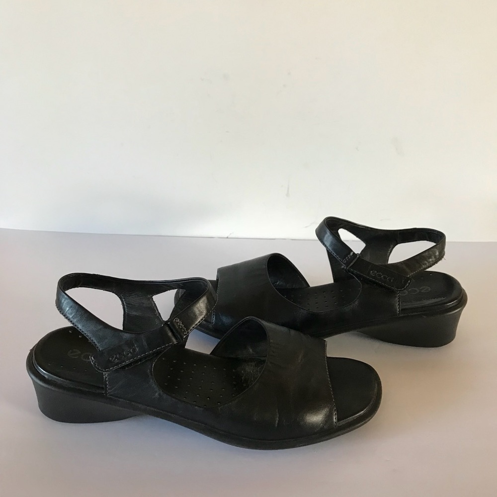Ecco Black Leather Open Toe Sandals 42